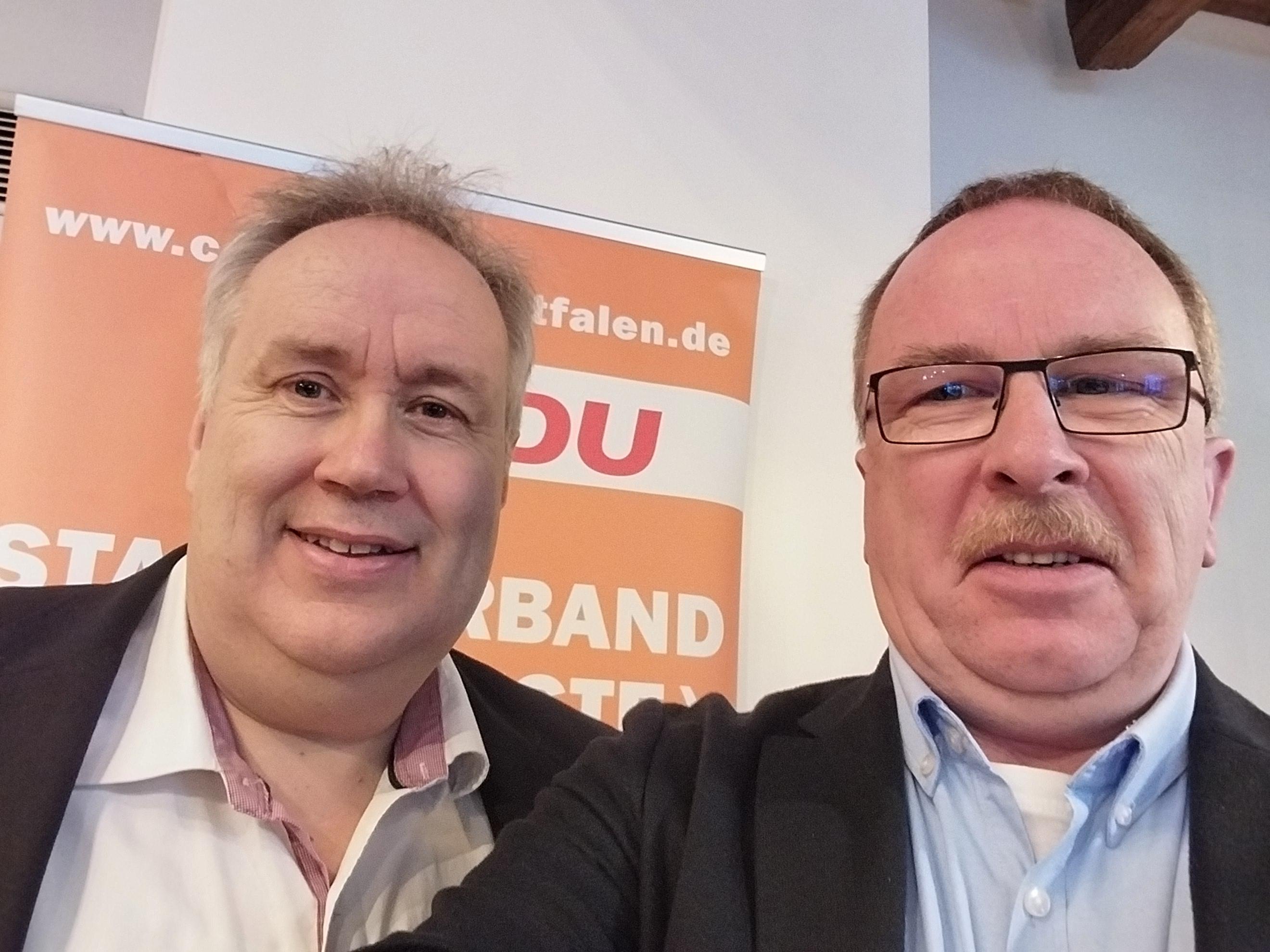 Axel Reimers, Stadtverbandsvorsitzender Halle und Ralf Harz, stellv. Vorsitzender des Stadtverbandes Rheda-Wiedenbrück (v.l.n.r.)
