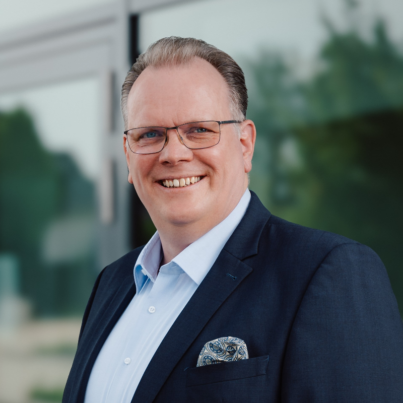  R�diger L�ckheide